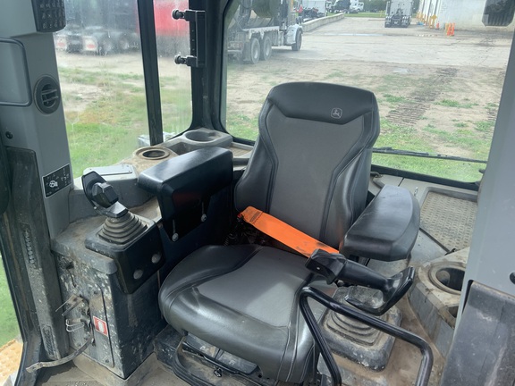 2020 John Deere 750L