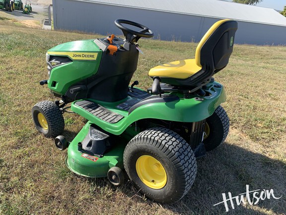 Photo of 2023 John Deere S140