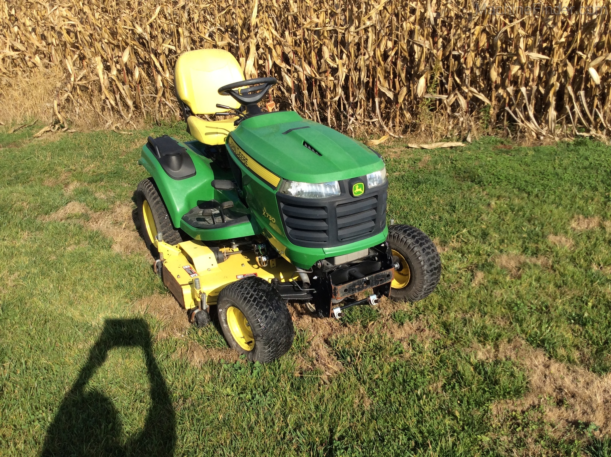 2015 John Deere X730 Image 1