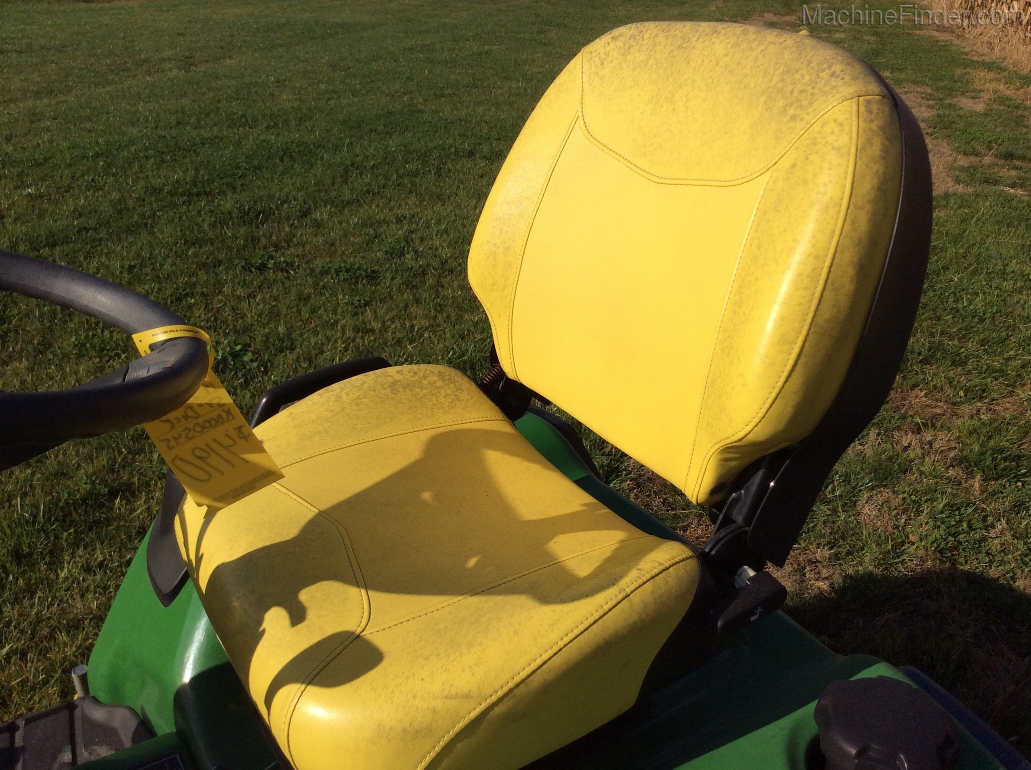 2015 John Deere X730 Image 9