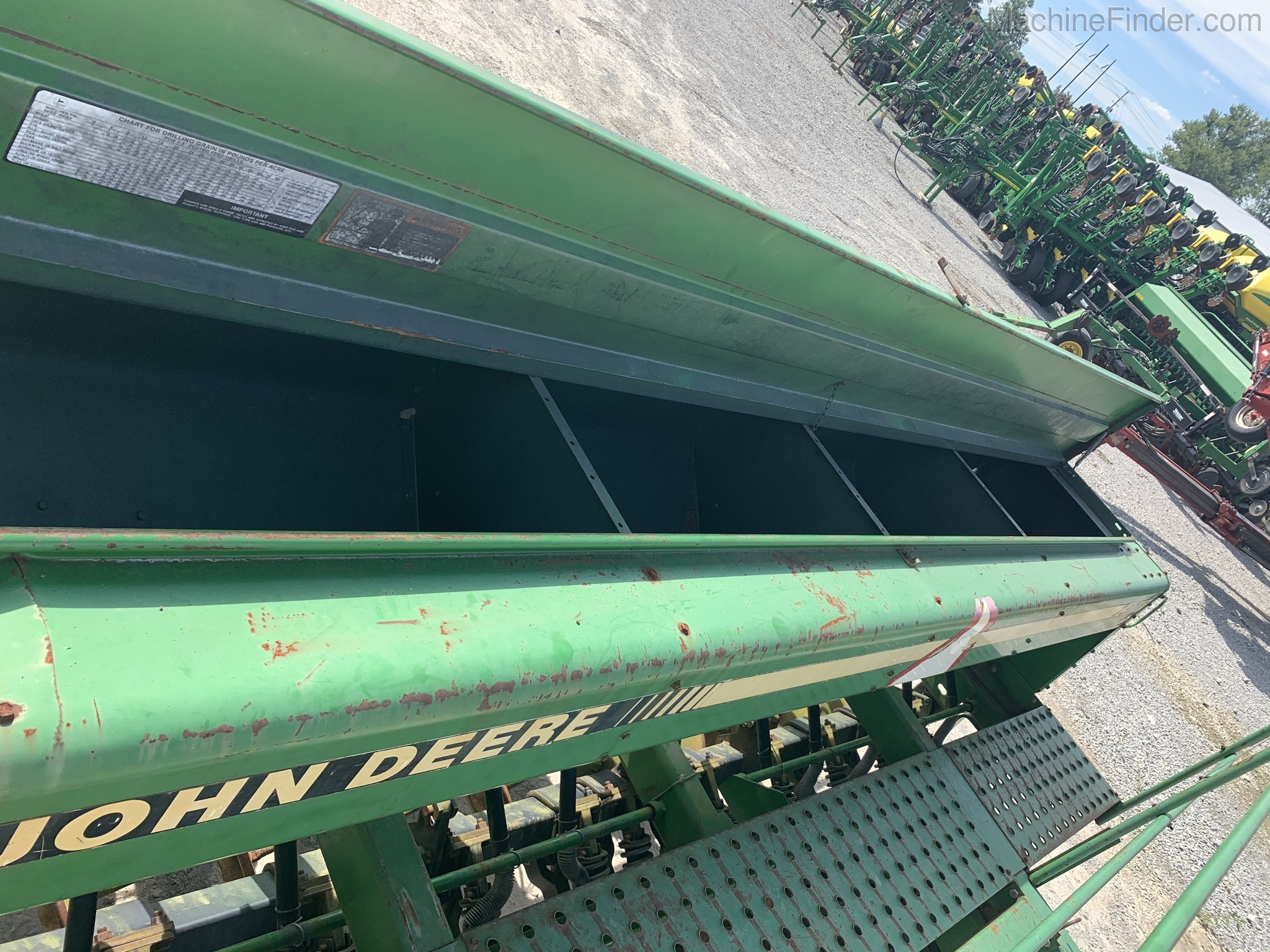 1994 John Deere 750 Image 14