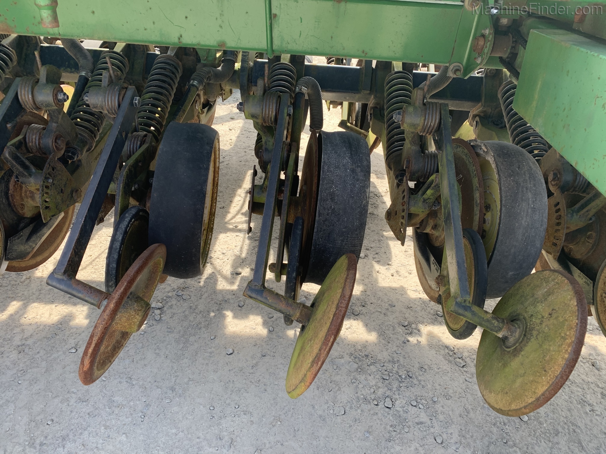 1994 John Deere 750 Image 18