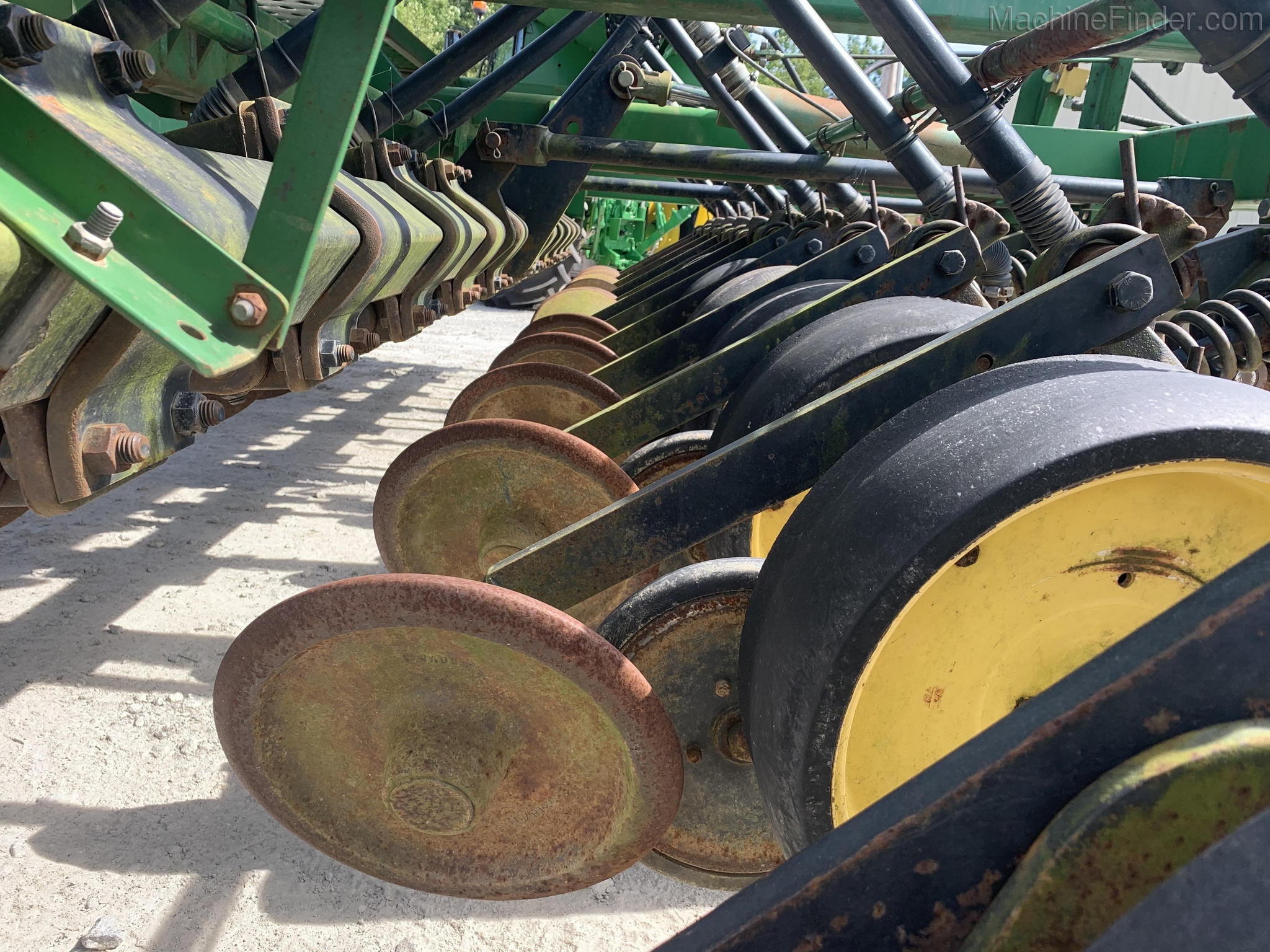 1994 John Deere 750 Image 23