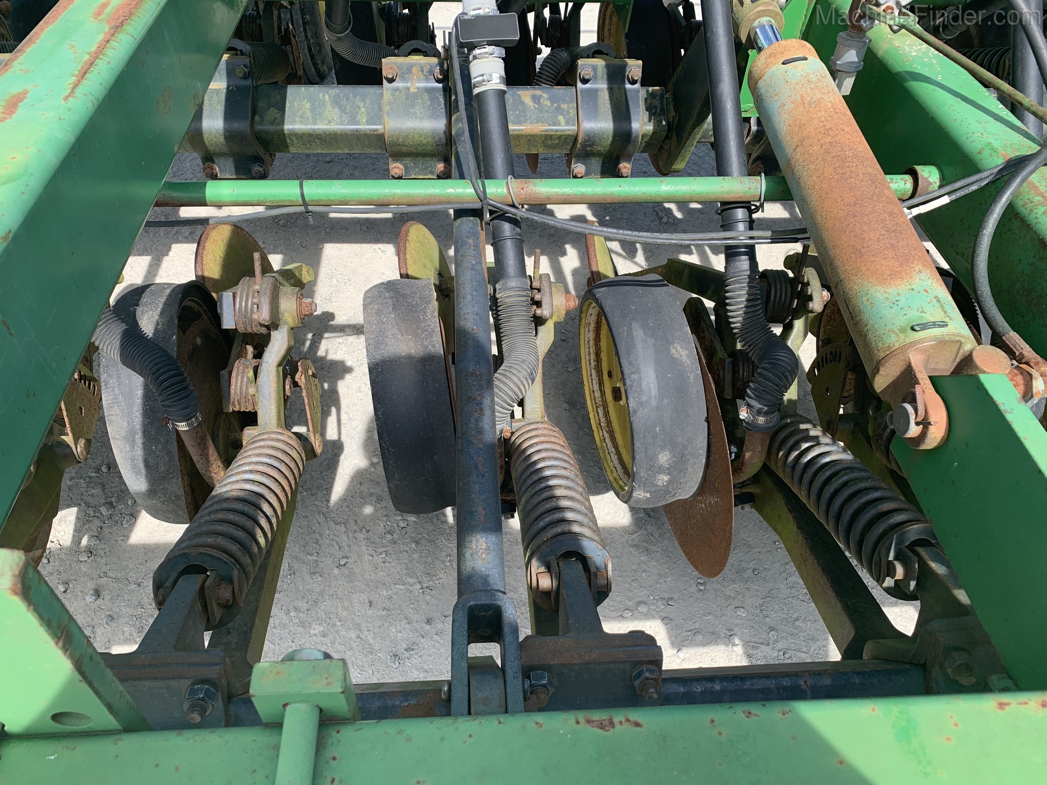 1994 John Deere 750 Image 21