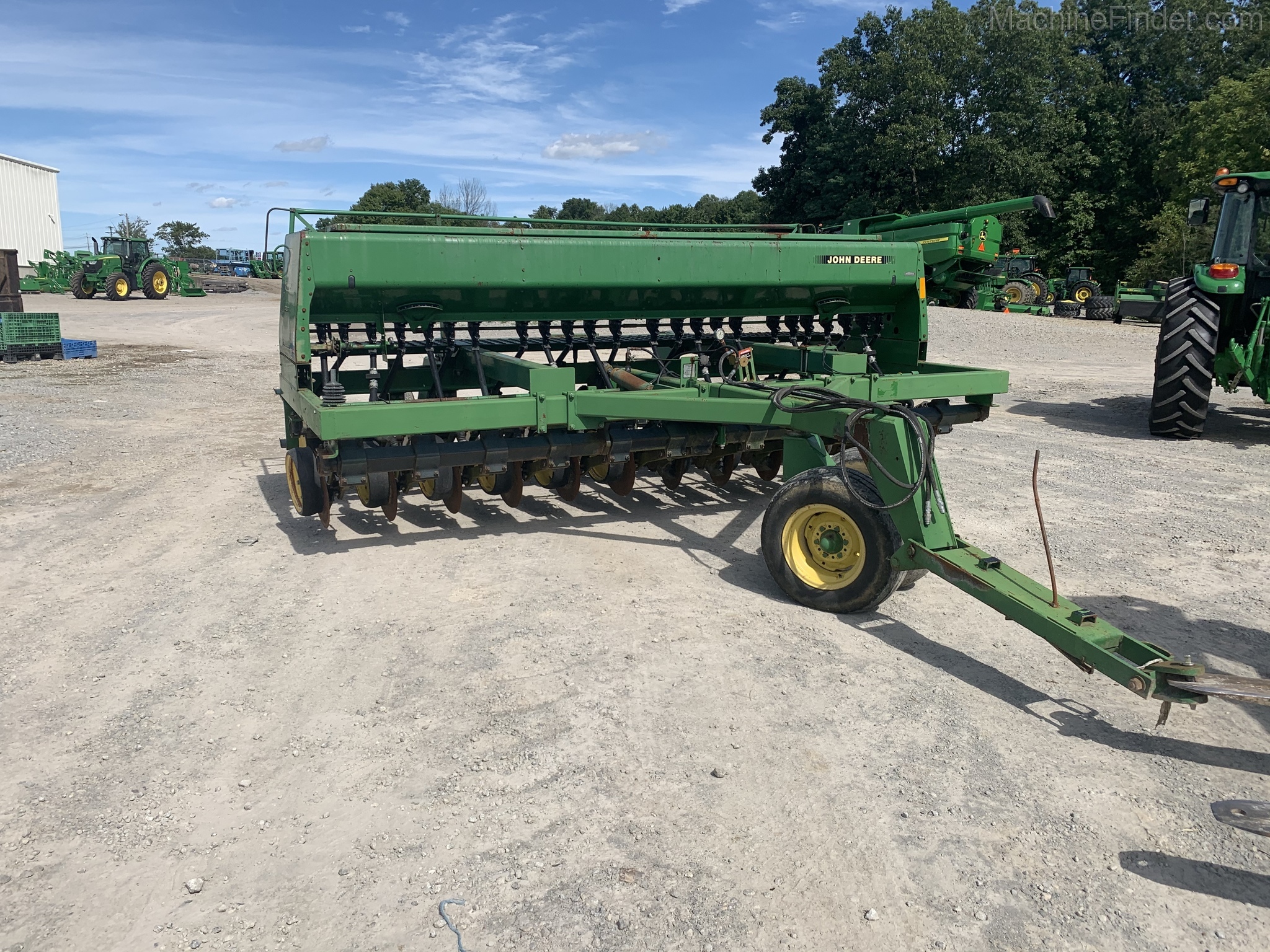 1994 John Deere 750 Image 2