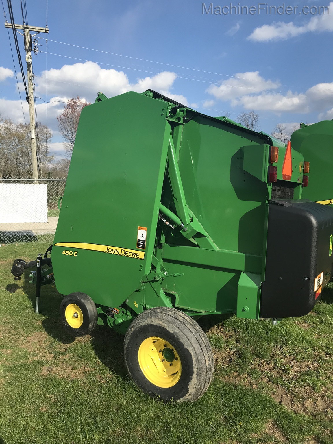 2018 John Deere 450E Image 4
