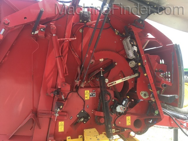 2016 New Holland RB450 Image 6