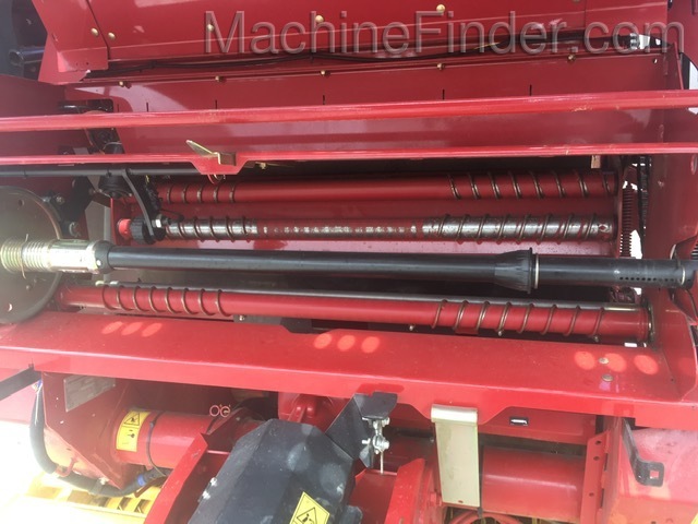 2016 New Holland RB450 Image 7