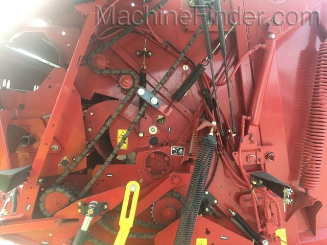 2016 New Holland RB450 Image 8