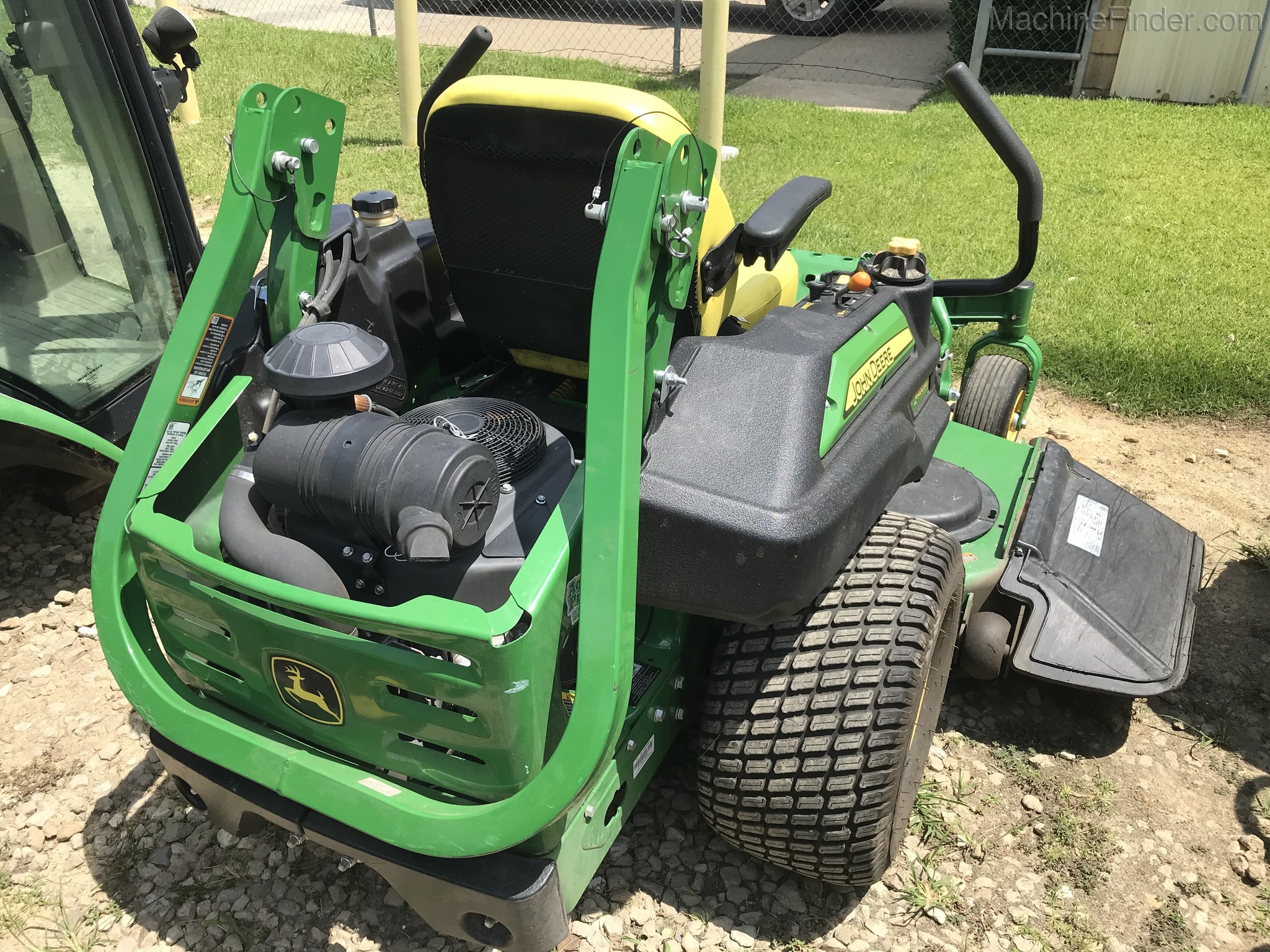2016 John Deere Z920M Image 4