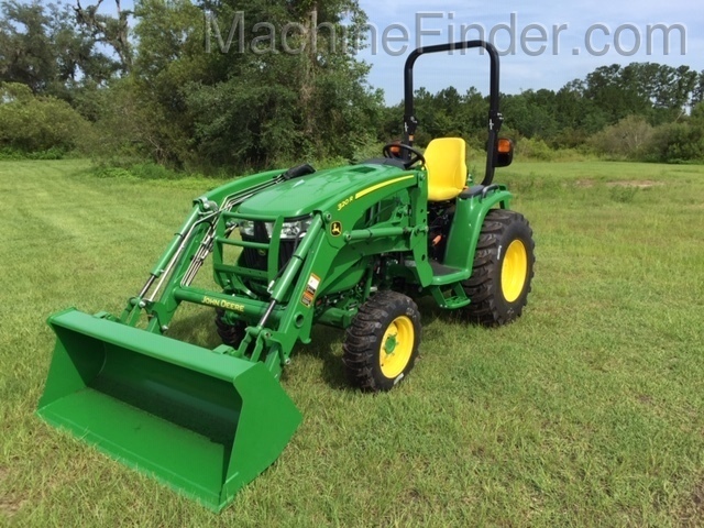 2020 John Deere 3033R Image 2