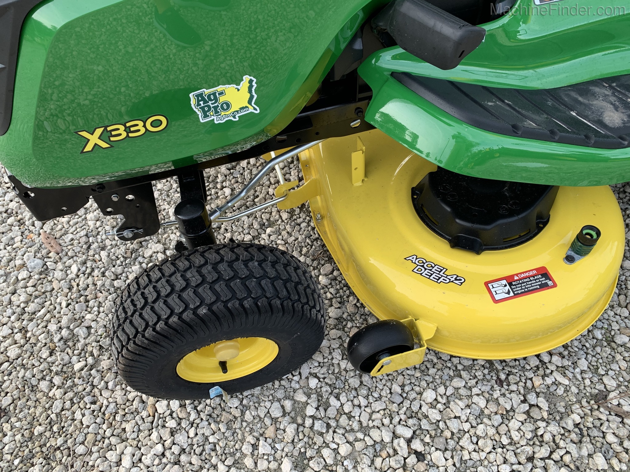 2021 John Deere X330 Image 3