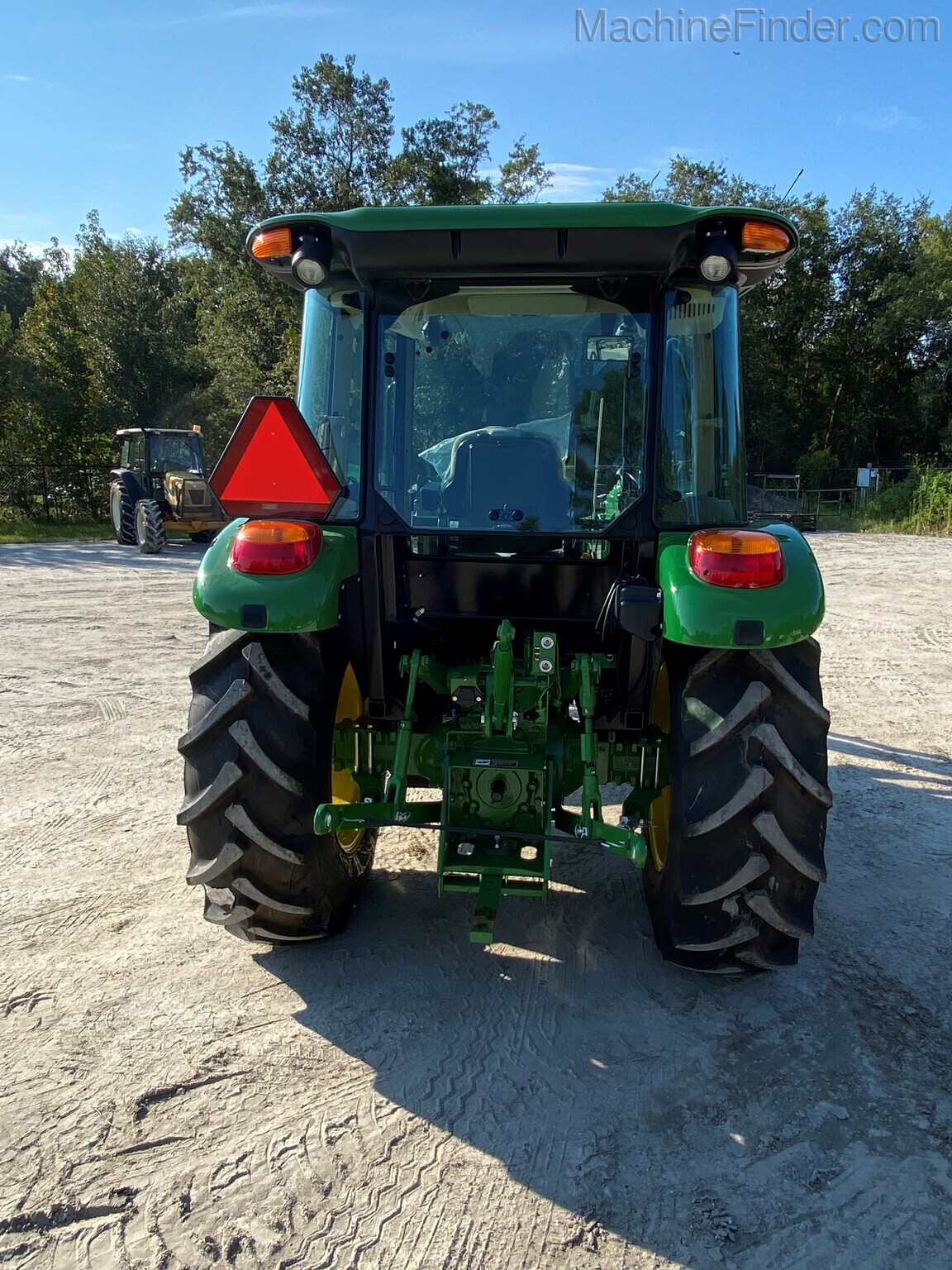2020 John Deere 5075E Image 5