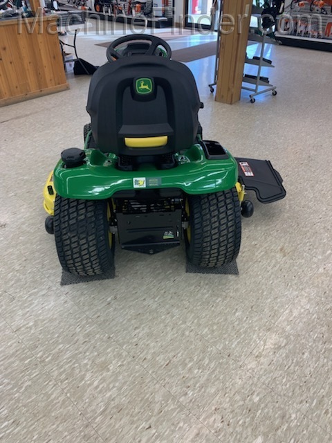 2020 John Deere X380 Image 4