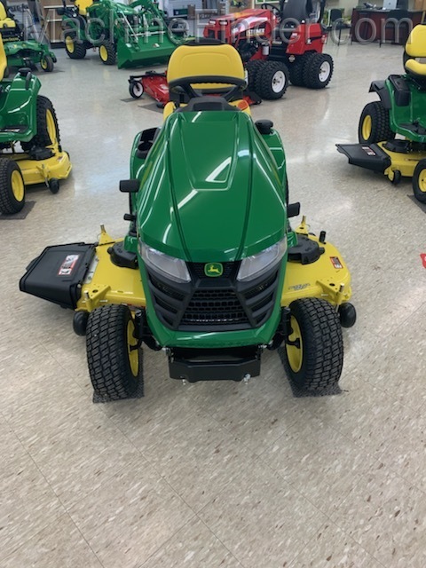 2020 John Deere X380 Image 2