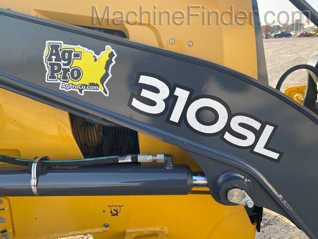 2019 John Deere 310SL Image 9