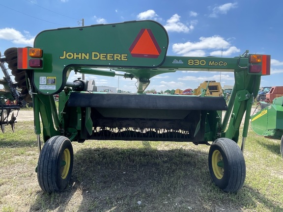 2016 John Deere 830 Image 6