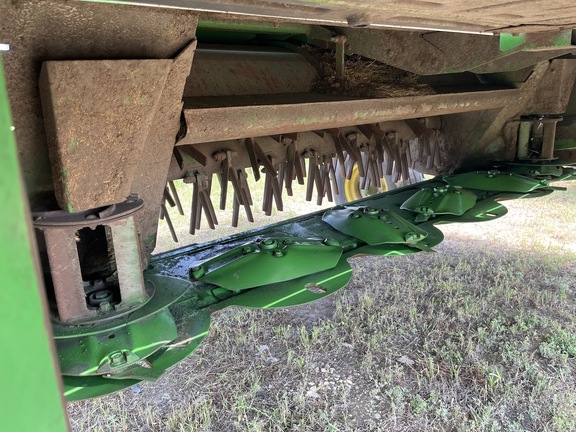 2016 John Deere 830 Image 8