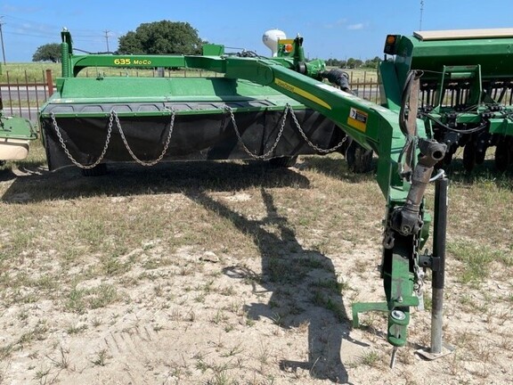 2017 John Deere 635 Image 1