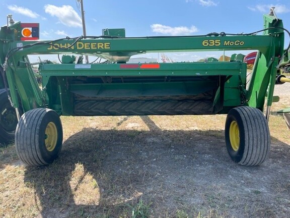 2017 John Deere 635 Image 4
