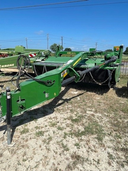 2017 John Deere 635 Image 2