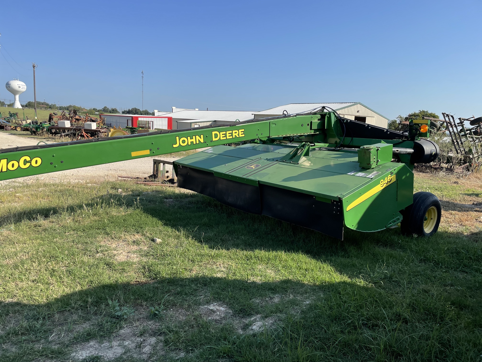 2014 John Deere 946 Image 2
