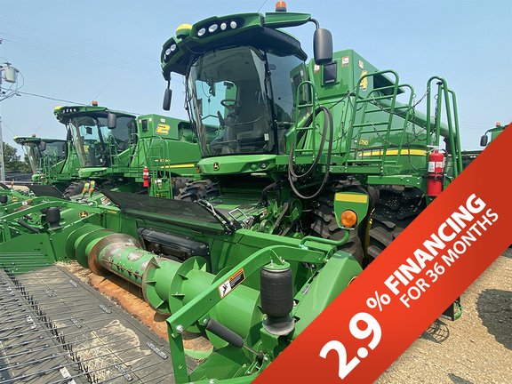 Photo of a 2018 John Deere S790