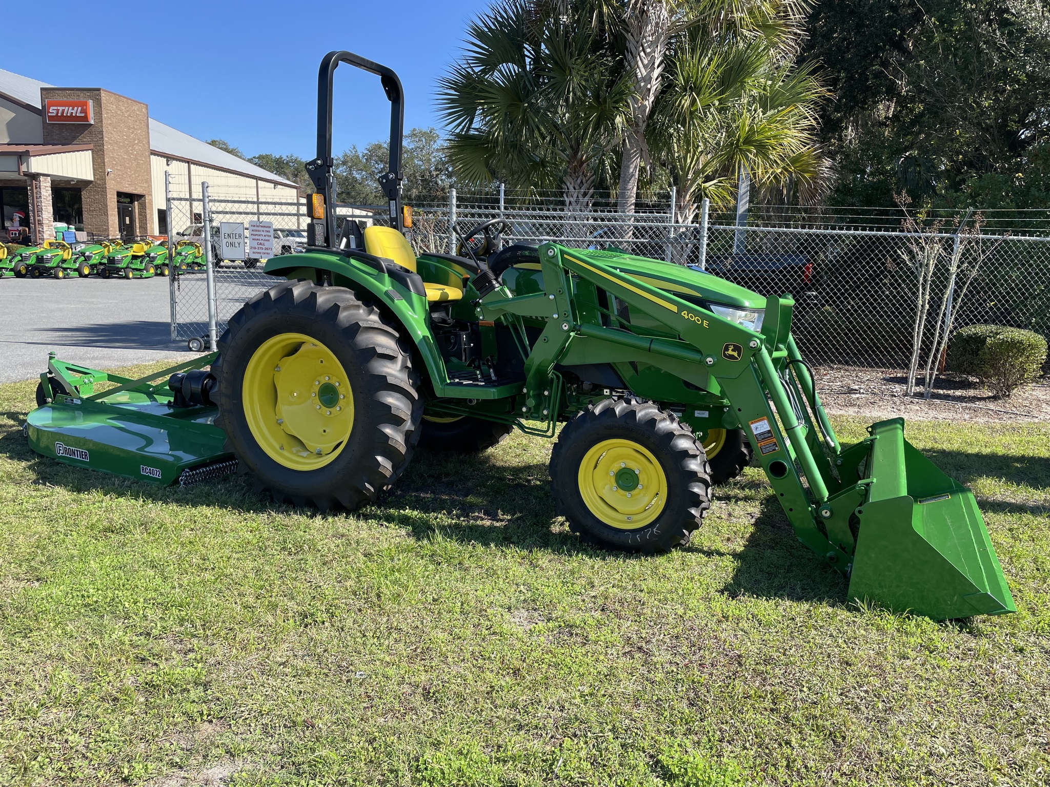 2023 John Deere 4044M Utility Tractors Crystal River, FL