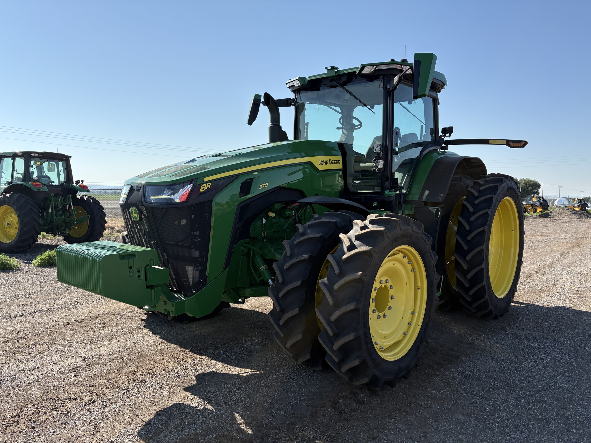 2022 John Deere 8R 370 Image 1