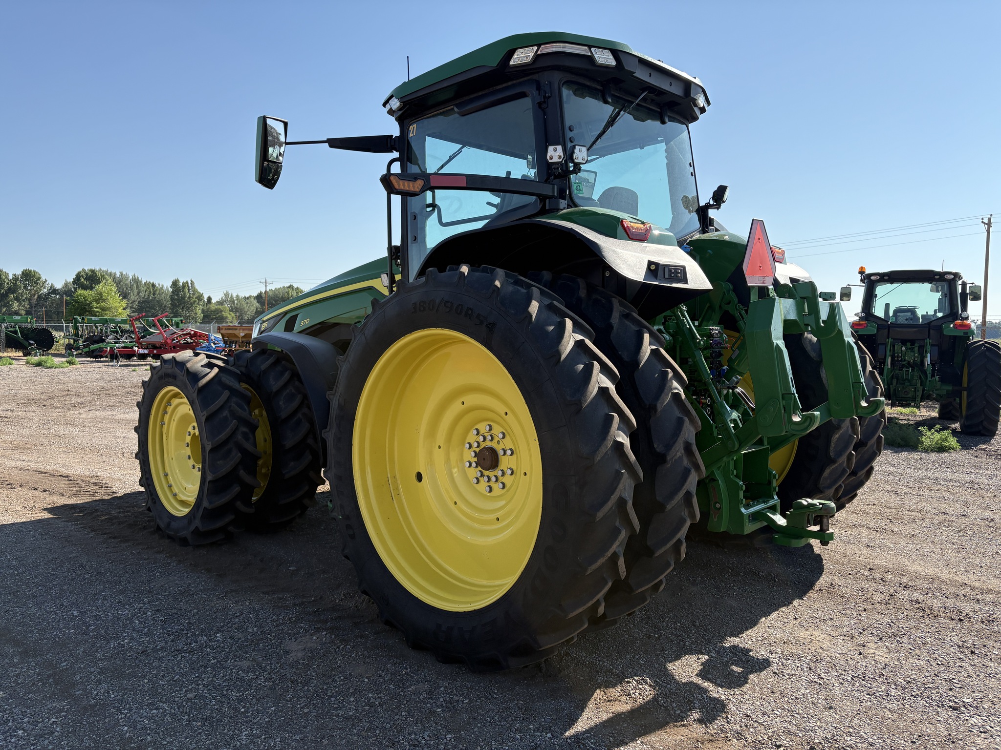 2022 John Deere 8R 370 Image 3