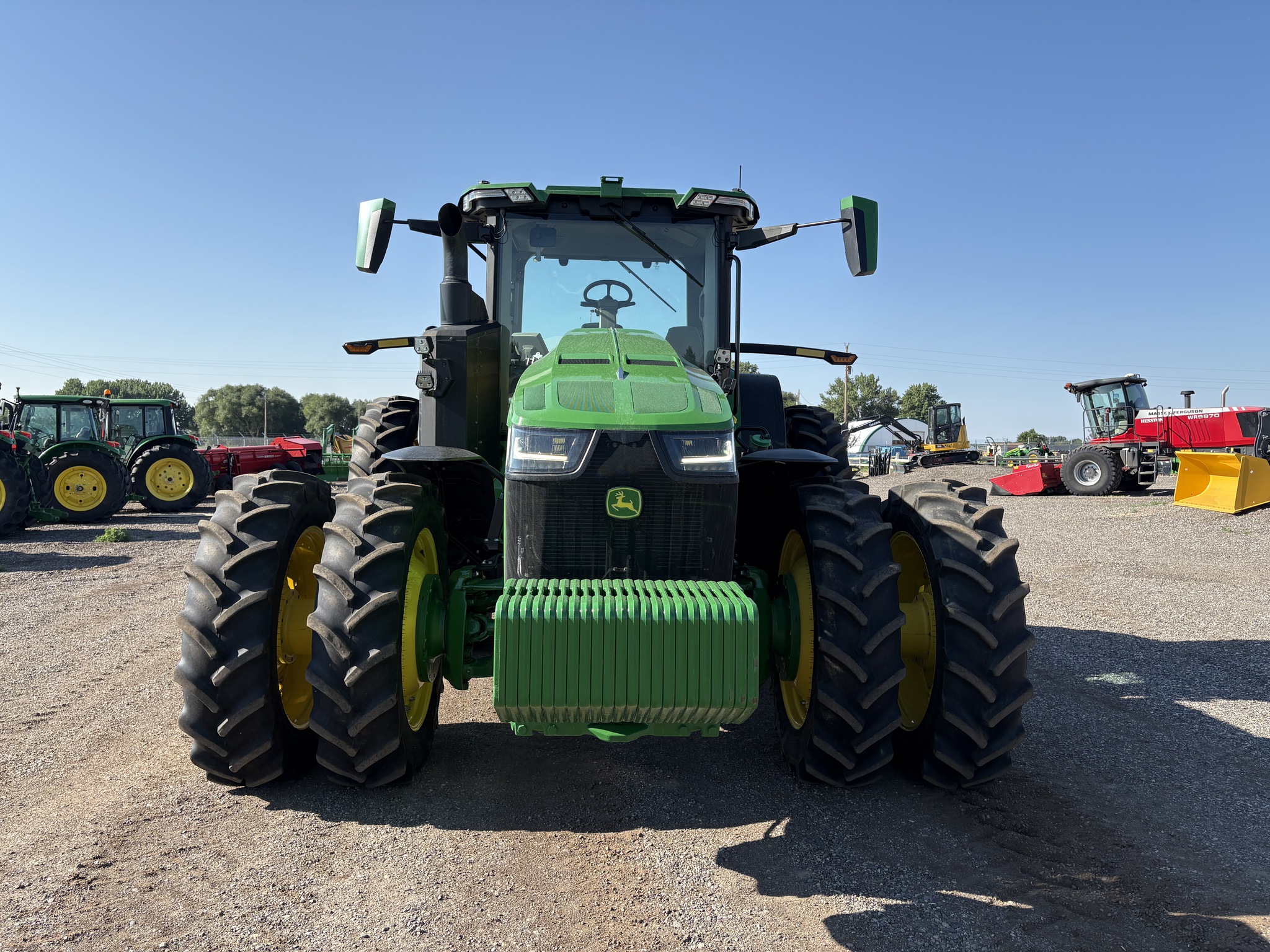 2022 John Deere 8R 370 Image 14