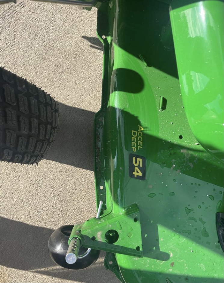 2025 John Deere X380 Image 6