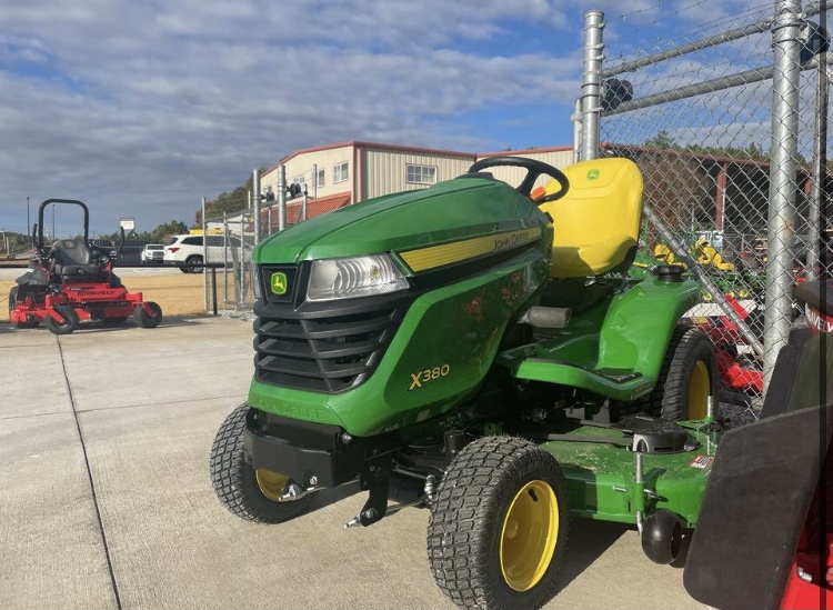 2025 John Deere X380 Image 3