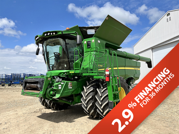 Photo of a 2019 John Deere S790