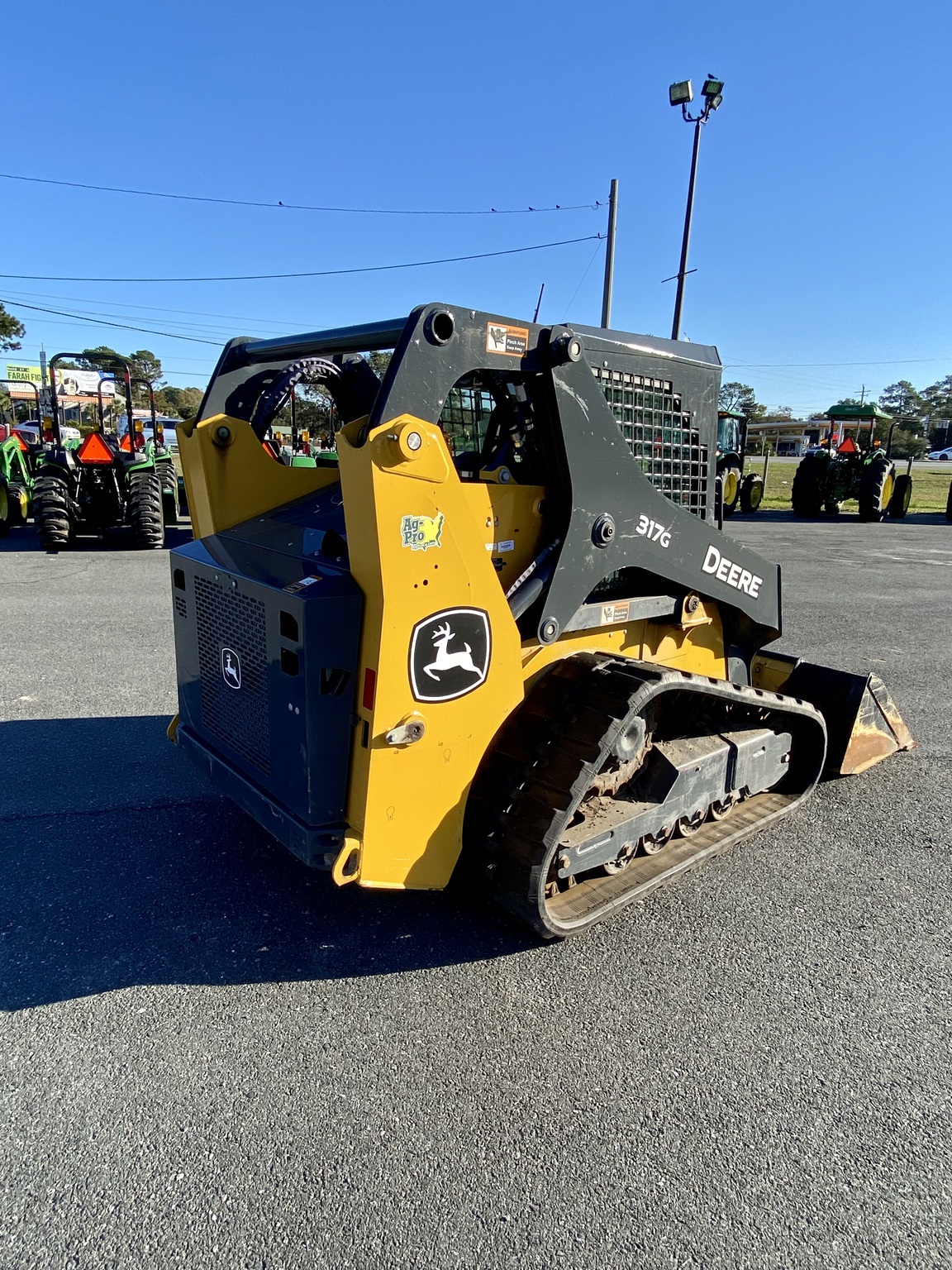 2023 John Deere 317G Image 2