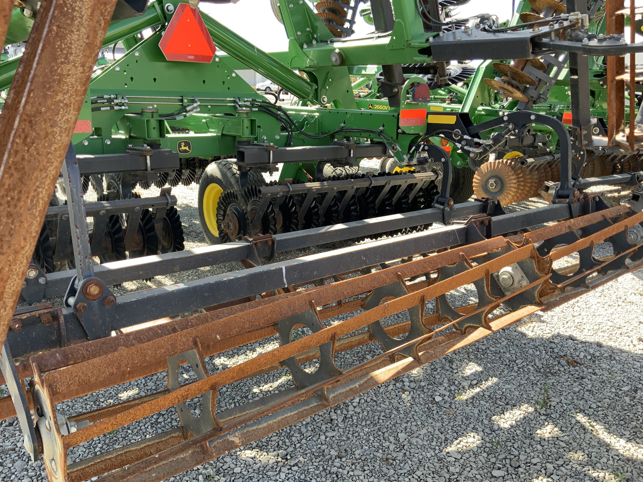 2020 John Deere 2660VT Image 10
