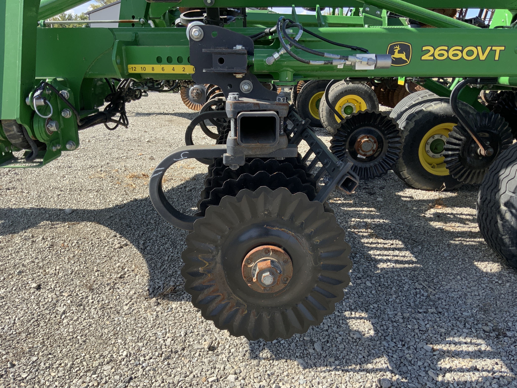 2020 John Deere 2660VT Image 12