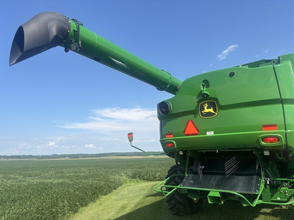 Used 2022 John Deere S770 Combines at Koenig Equipment in Urbana, OH - Photo6