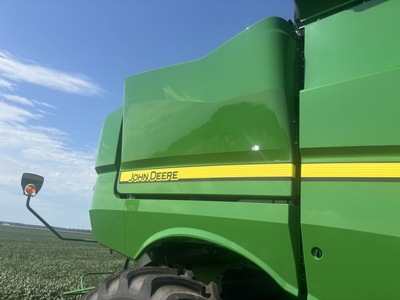 Used 2022 John Deere S770 Combines at Koenig Equipment in Urbana, OH - Photo12