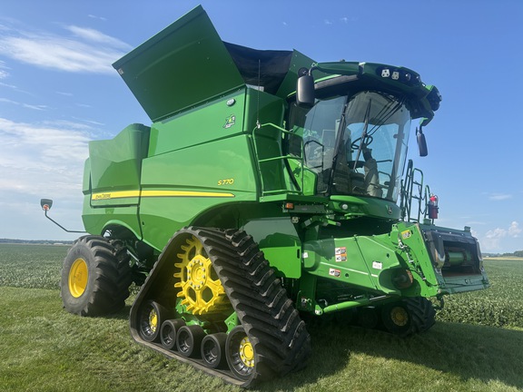 Used 2022 John Deere S770 Combines at Koenig Equipment in Urbana, OH - Photo3