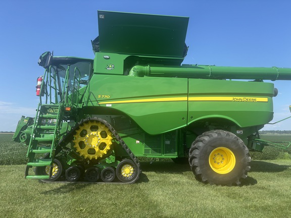 Used 2022 John Deere S770 Combines at Koenig Equipment in Urbana, OH - Photo1
