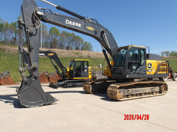 Photo of a 2024 John Deere 250 P