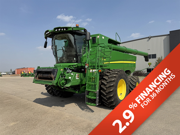 Photo of a 2018 John Deere S790