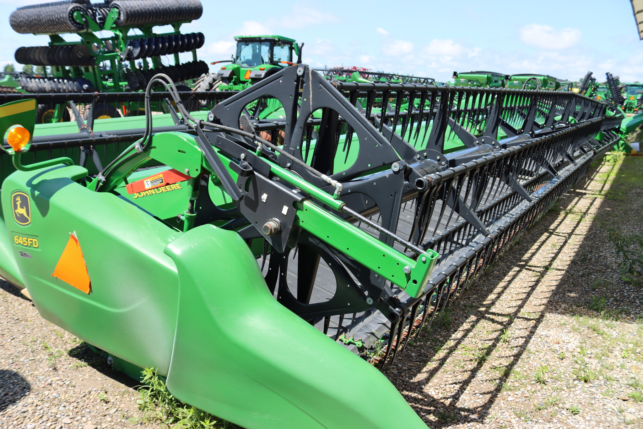 2016 John Deere 645FD Combine Platforms