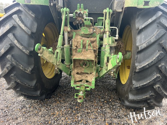 Photo of 2023 John Deere 6105E