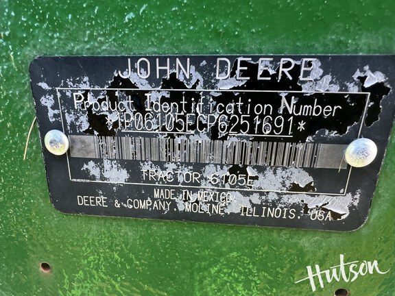 Photo of 2023 John Deere 6105E
