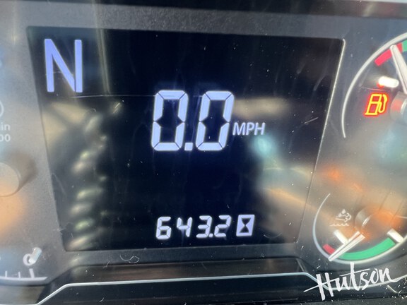 Photo of 2023 John Deere 6105E