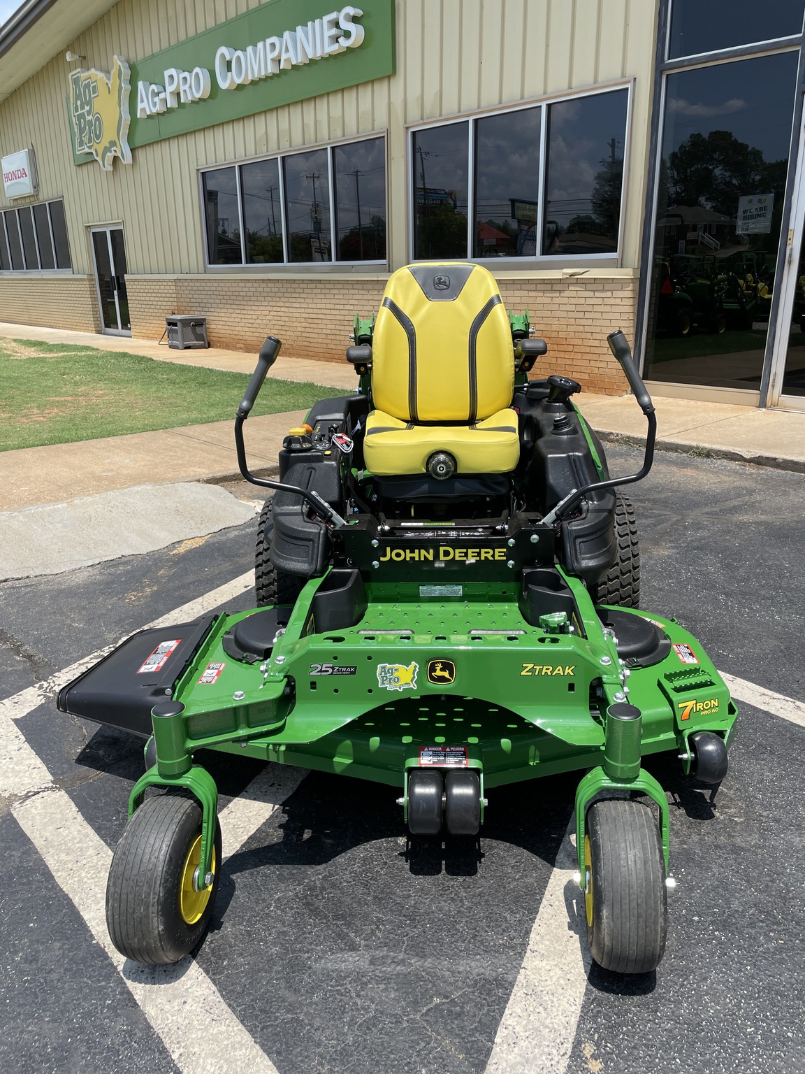 2021 John Deere Z970R Image 2