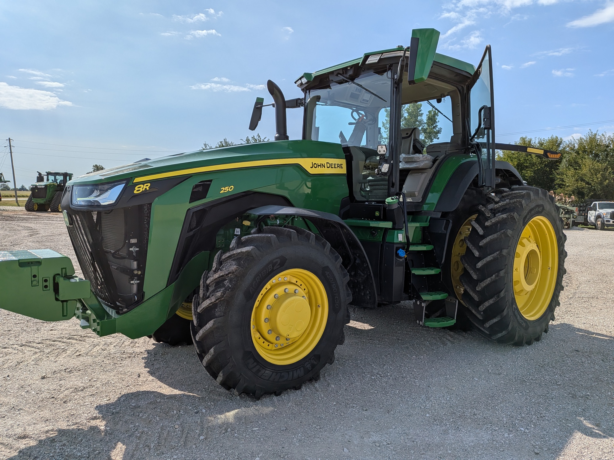  2024 John Deere 8R 250 at Heritage Tractor in Galesburg, IL