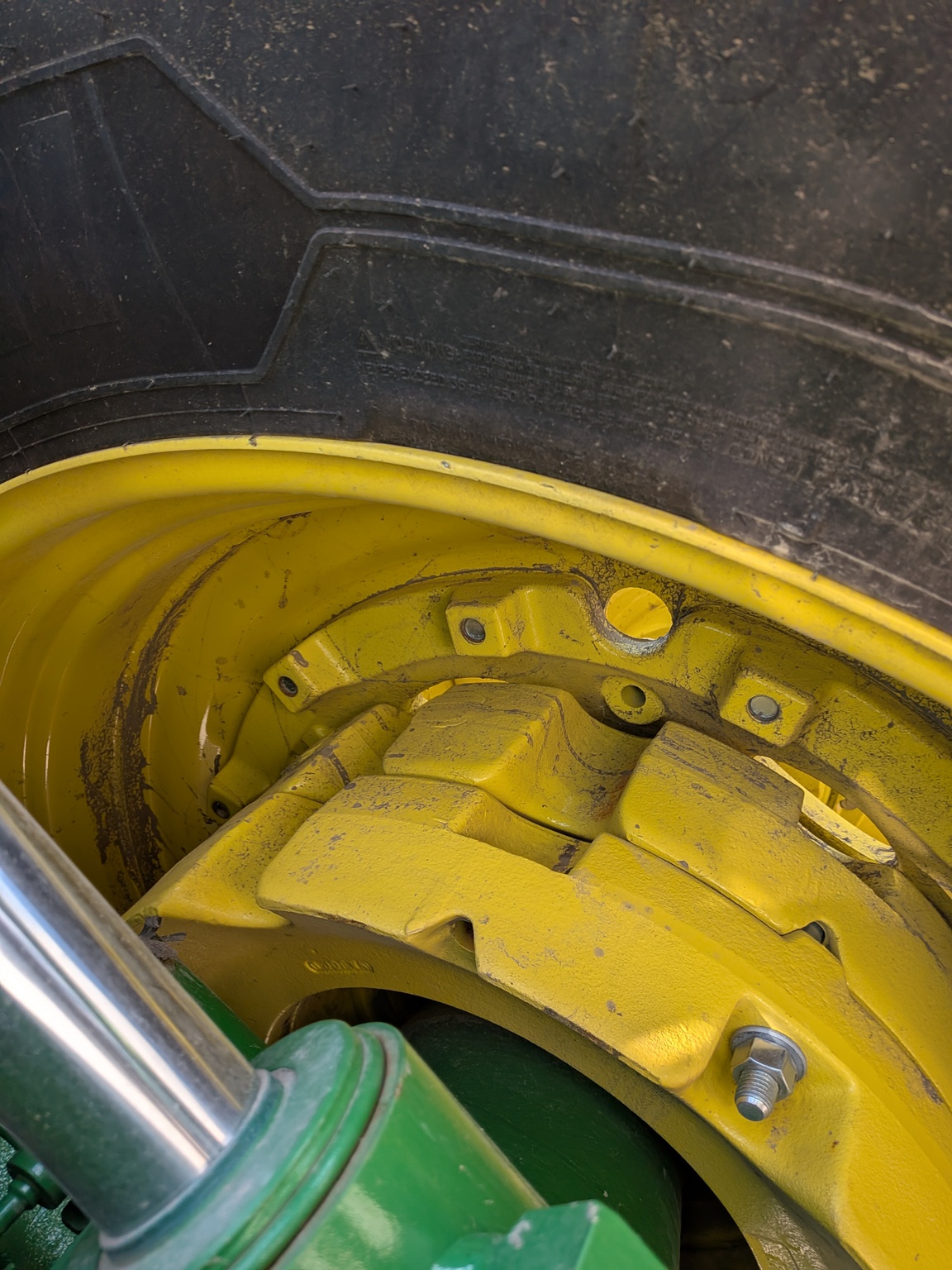  2024 John Deere 8R 250 at Heritage Tractor in Galesburg, IL